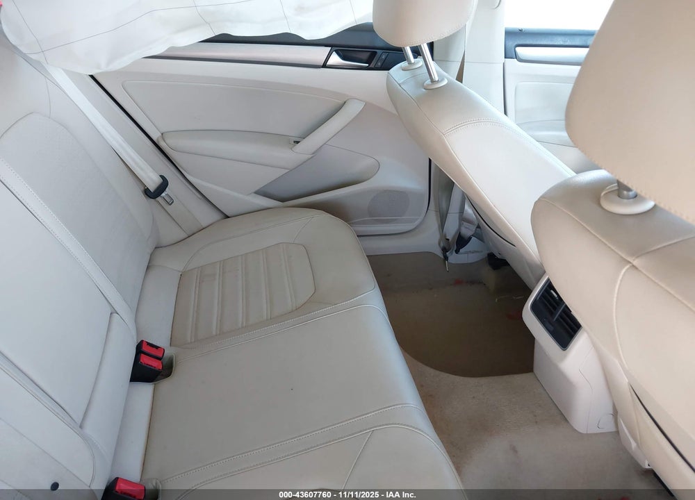 2015 VOLKSWAGEN PASSAT 1.8T SE VIN: 1VWBS7A32FC003992