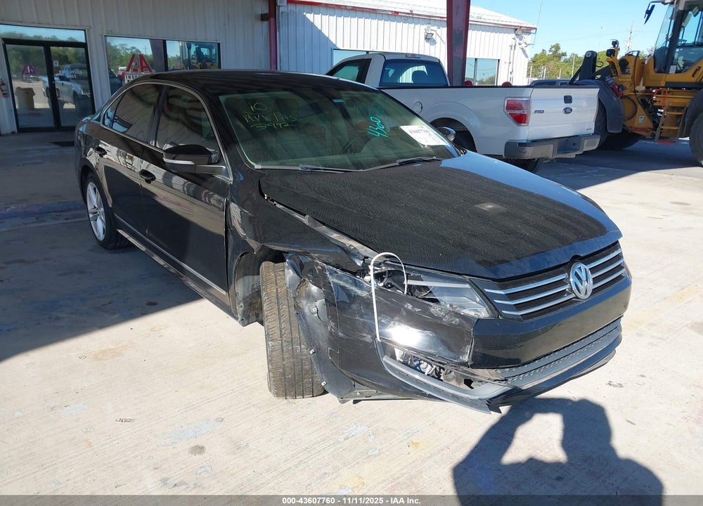 2015 VOLKSWAGEN PASSAT 1.8T SE VIN: 1VWBS7A32FC003992
