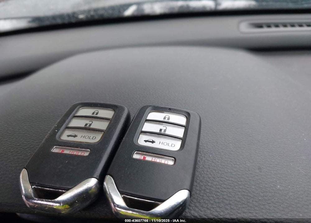 2019 HONDA ACCORD VIN: 1HGCV1F1XKA045062