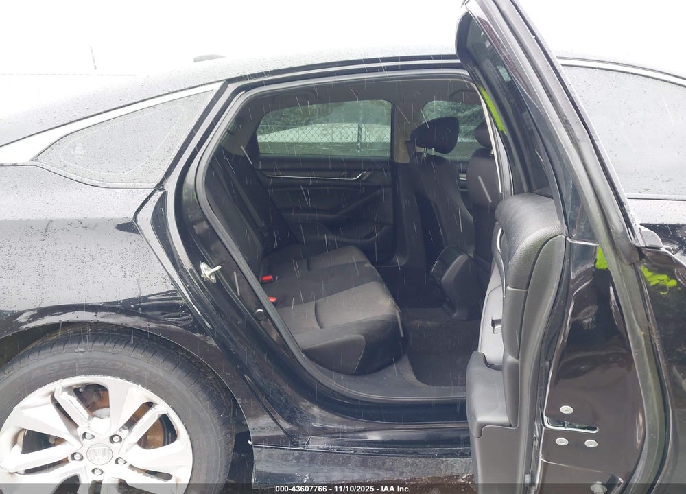 2019 HONDA ACCORD VIN: 1HGCV1F1XKA045062