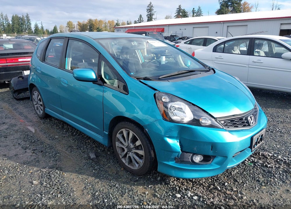 2013 HONDA FIT SPORT VIN: JHMGE8H55DC028751