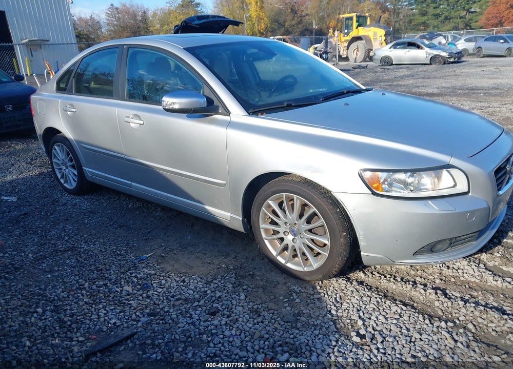 2011 VOLVO S40 VIN: YV1672MS3B2544216