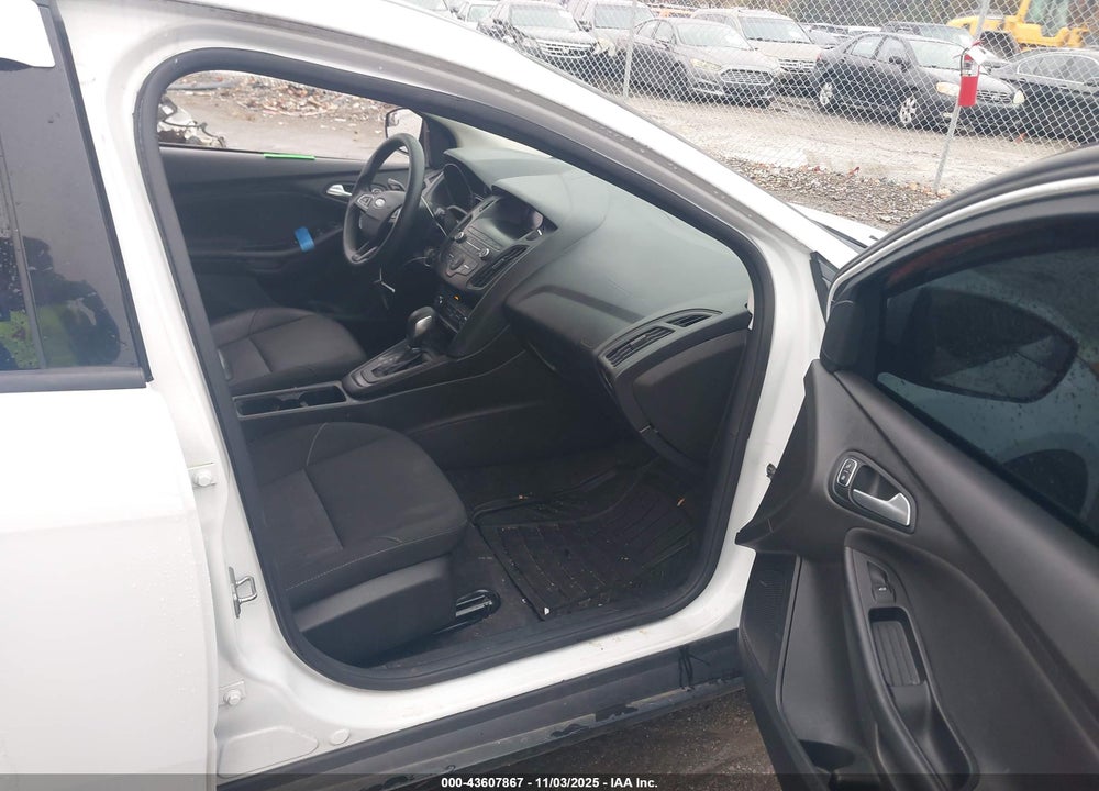 2018 FORD FOCUS SE VIN: 1FADP3K26JL212565