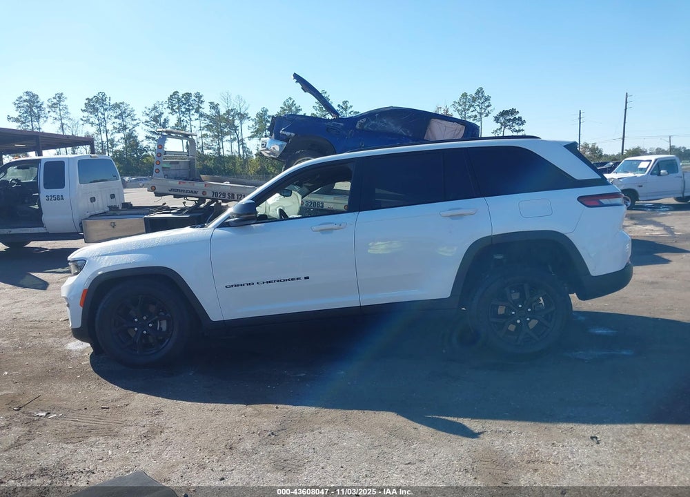 2024 JEEP GRAND CHEROKEE VIN: 1C4RJHAG2R8934738