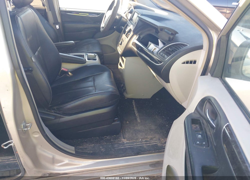 2014 CHRYSLER TOWN & COUNTRY TOURING VIN: 2C4RC1BG9ER381732