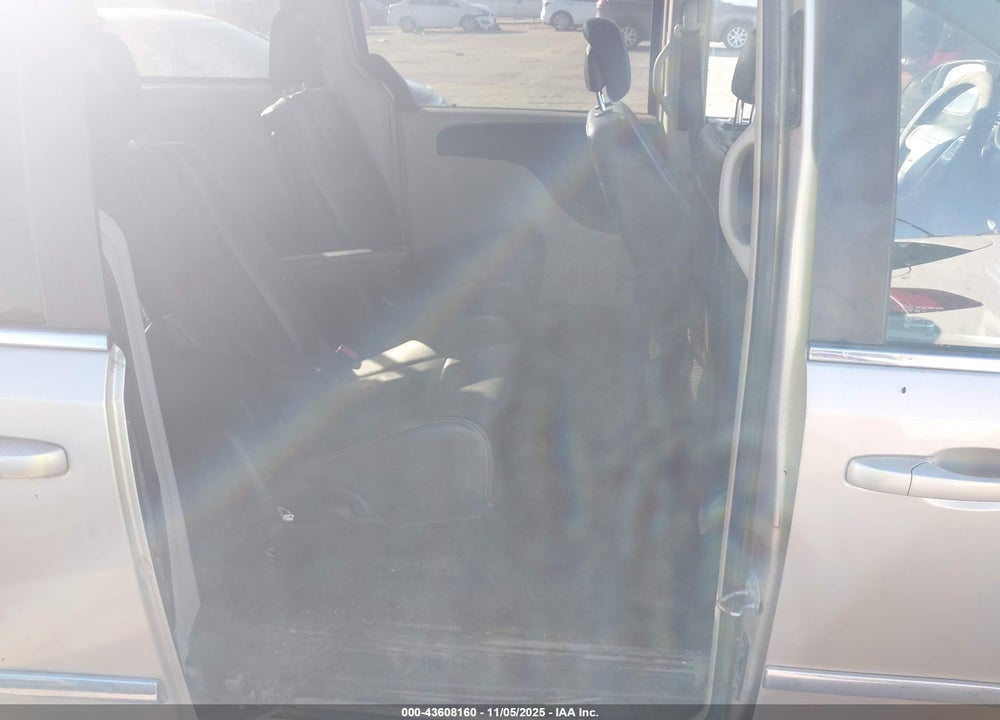 2014 CHRYSLER TOWN & COUNTRY TOURING VIN: 2C4RC1BG9ER381732