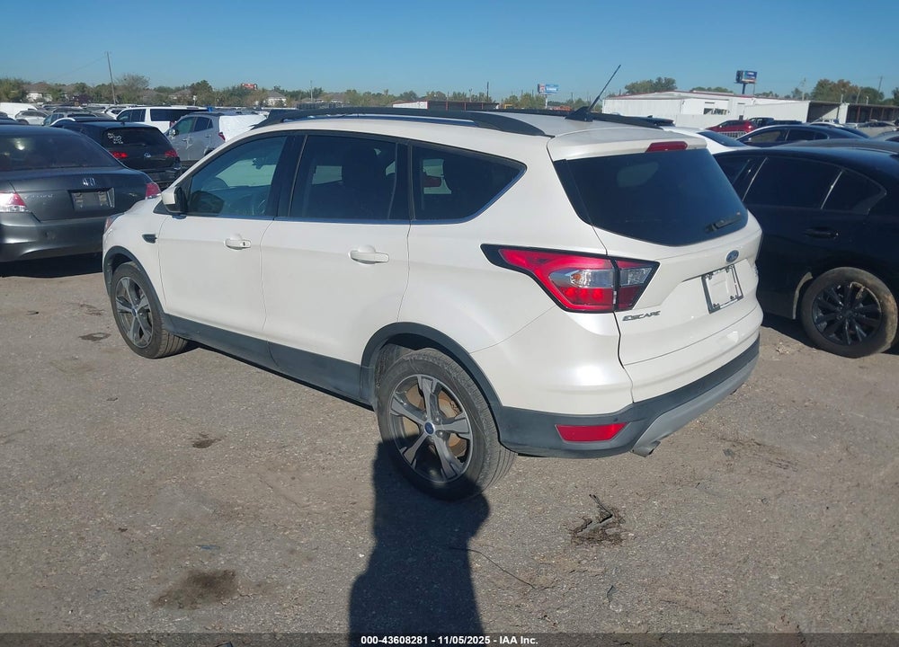 2018 FORD ESCAPE SEL VIN: 1FMCU0HD5JUB53522