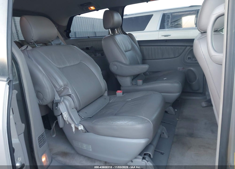 2007 TOYOTA SIENNA XLE VIN: 5TDZK22C67S085003
