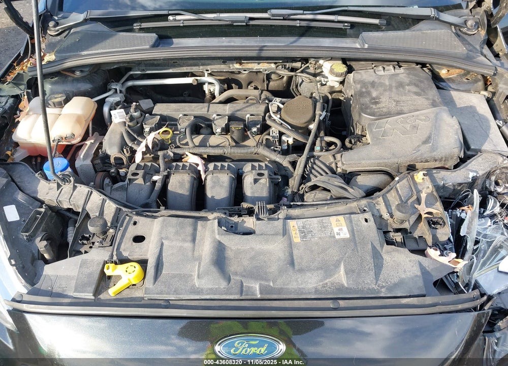 2015 FORD FOCUS SE VIN: 1FADP3K28FL239483