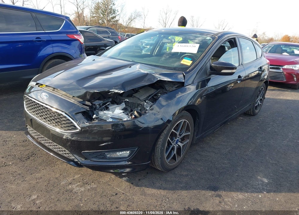 2015 FORD FOCUS SE VIN: 1FADP3K28FL239483