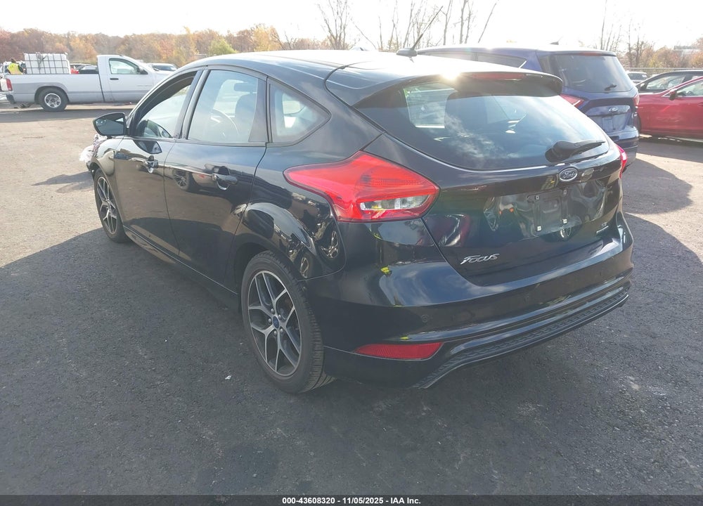 2015 FORD FOCUS SE VIN: 1FADP3K28FL239483