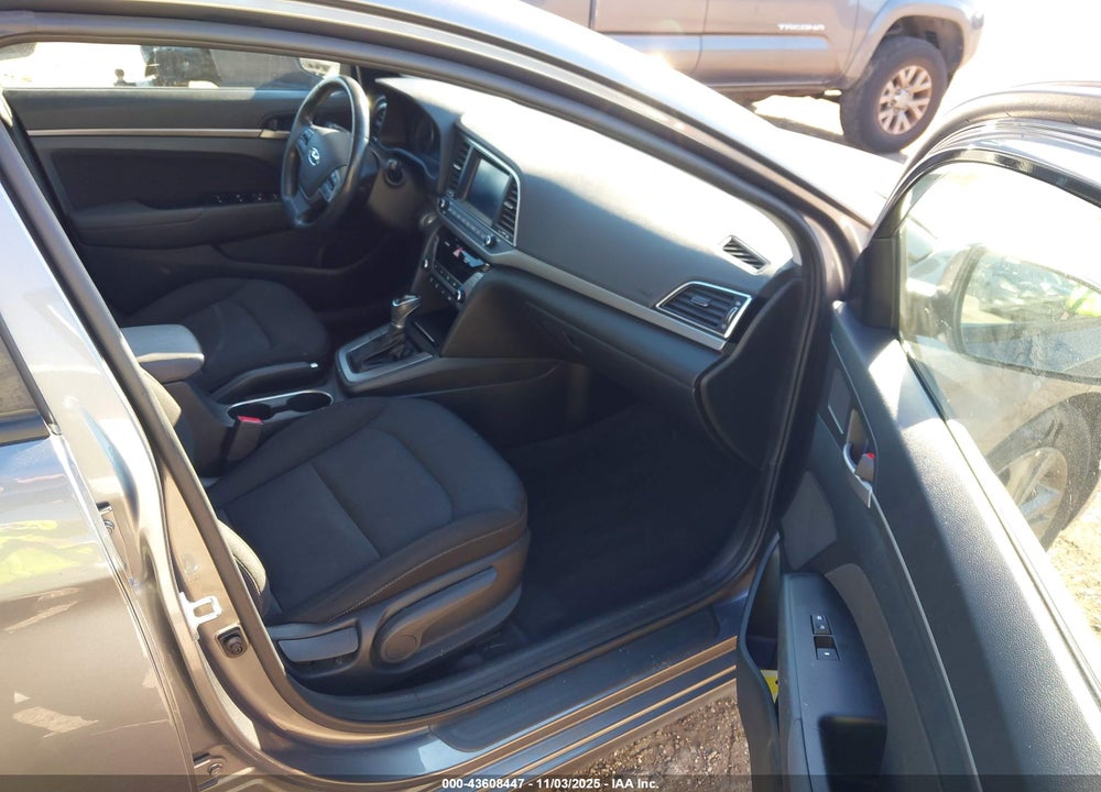 2018 HYUNDAI ELANTRA VIN: 5NPD84LF0JH312244