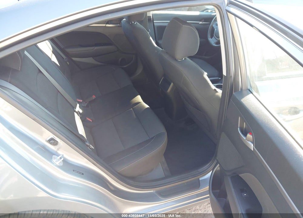 2018 HYUNDAI ELANTRA VIN: 5NPD84LF0JH312244