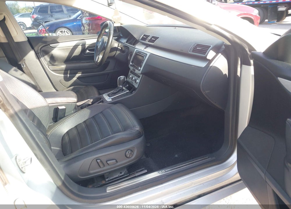 2013 VOLKSWAGEN CC 2.0T SPORT VIN: WVWBN7AN8DE544137