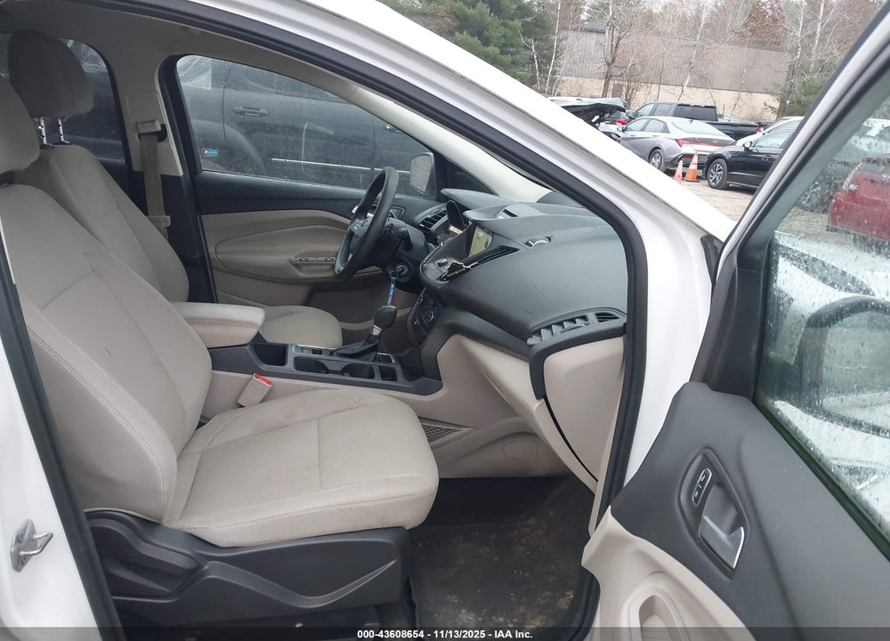 2017 FORD ESCAPE SE VIN: 1FMCU9G95HUC12676