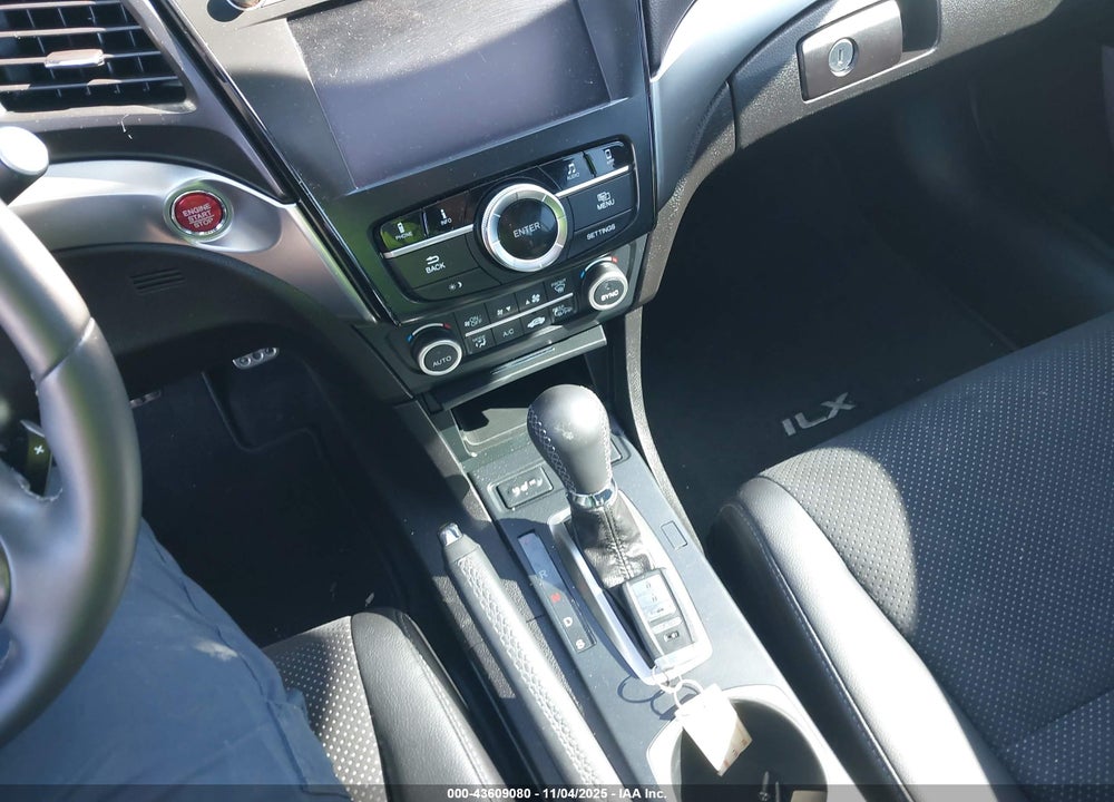 2016 ACURA ILX PREMIUM A-SPEC PACKAGES/TECHNOLOGY PLUS A-SPEC PACKAGES VIN: 19UDE2F80GA002560