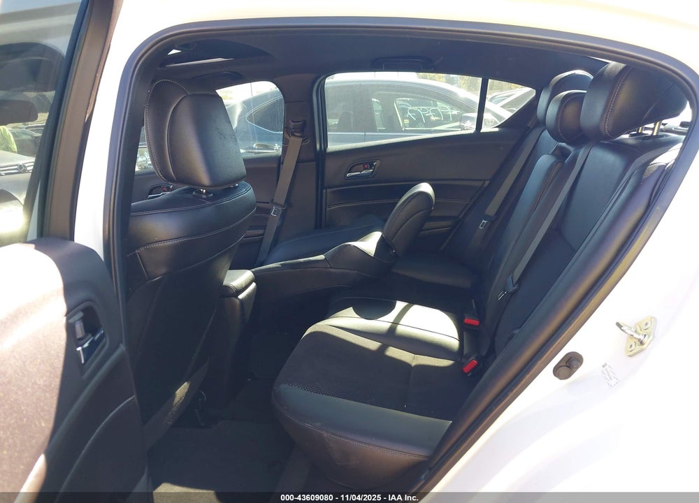 2016 ACURA ILX PREMIUM A-SPEC PACKAGES/TECHNOLOGY PLUS A-SPEC PACKAGES VIN: 19UDE2F80GA002560