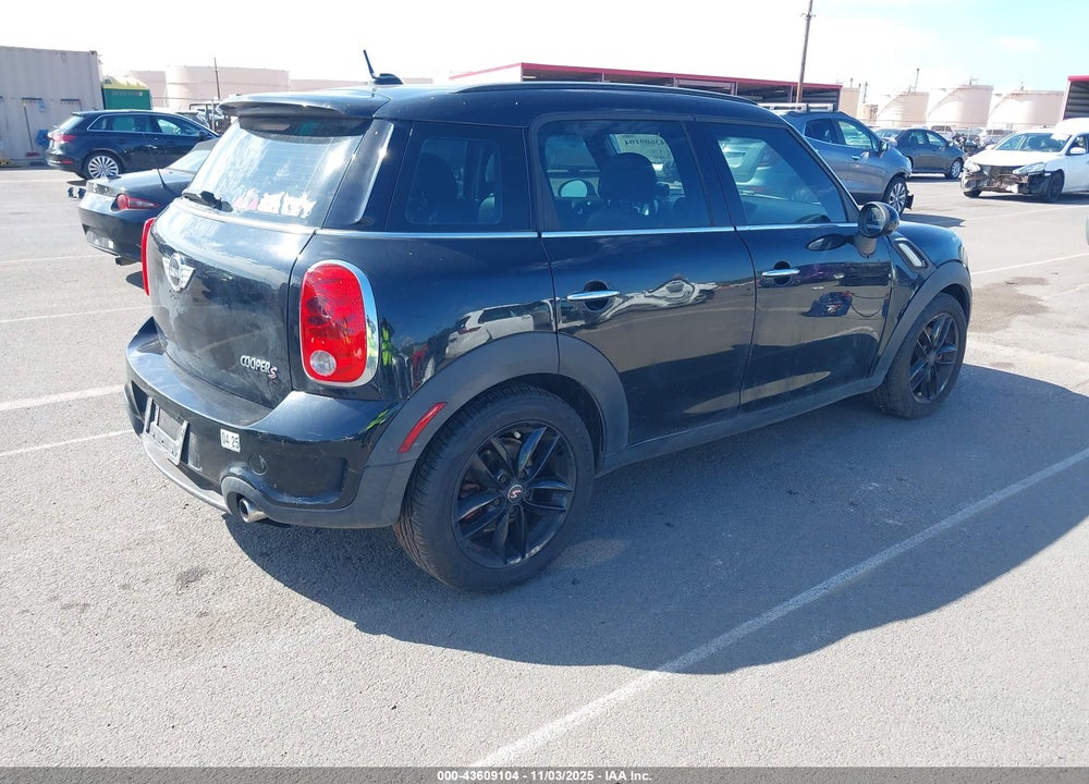 2013 MINI COUNTRYMAN COOPER S VIN: WMWZC3C56DWP51045