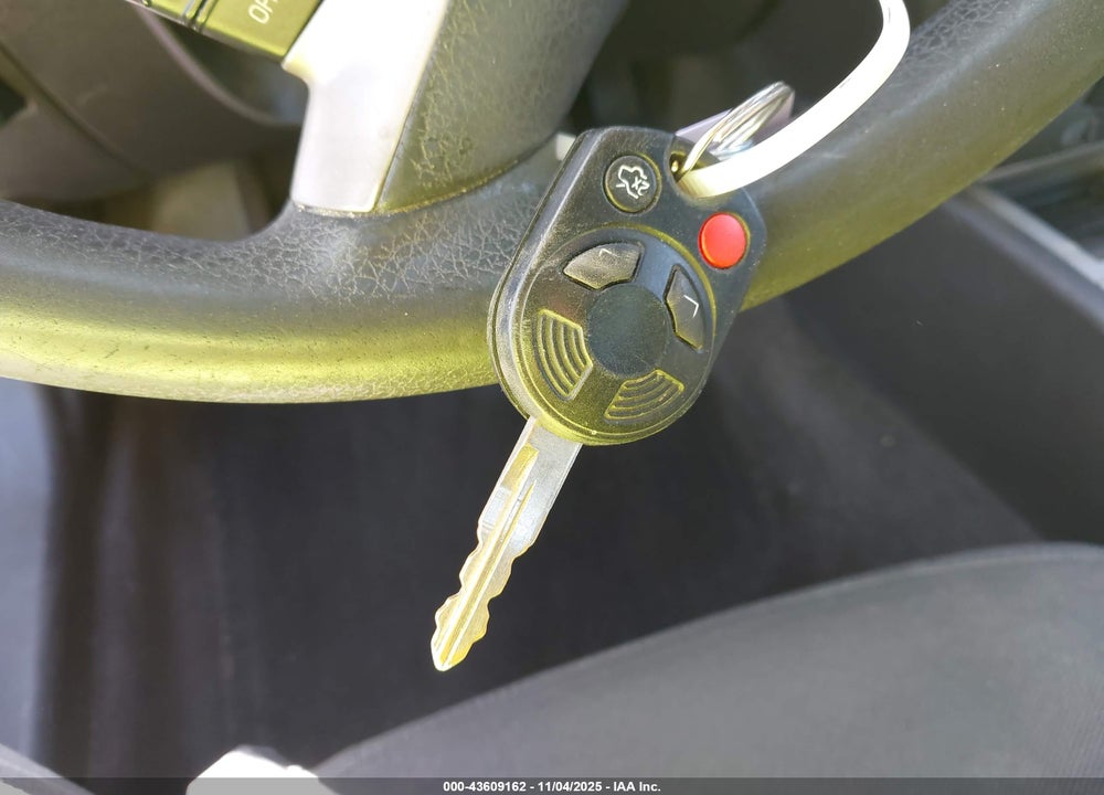 2010 FORD FUSION SE VIN: 3FAHP0HA5AR168266