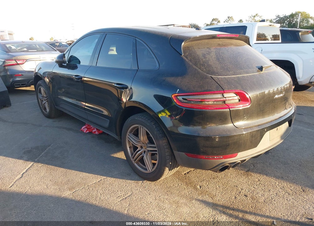 2016 PORSCHE MACAN VIN: WP1AB2A51GLB51778