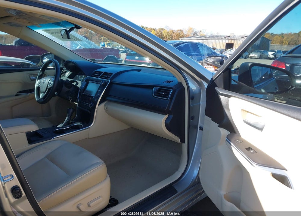 2016 TOYOTA CAMRY VIN: 4T4BF1FK2GR564677