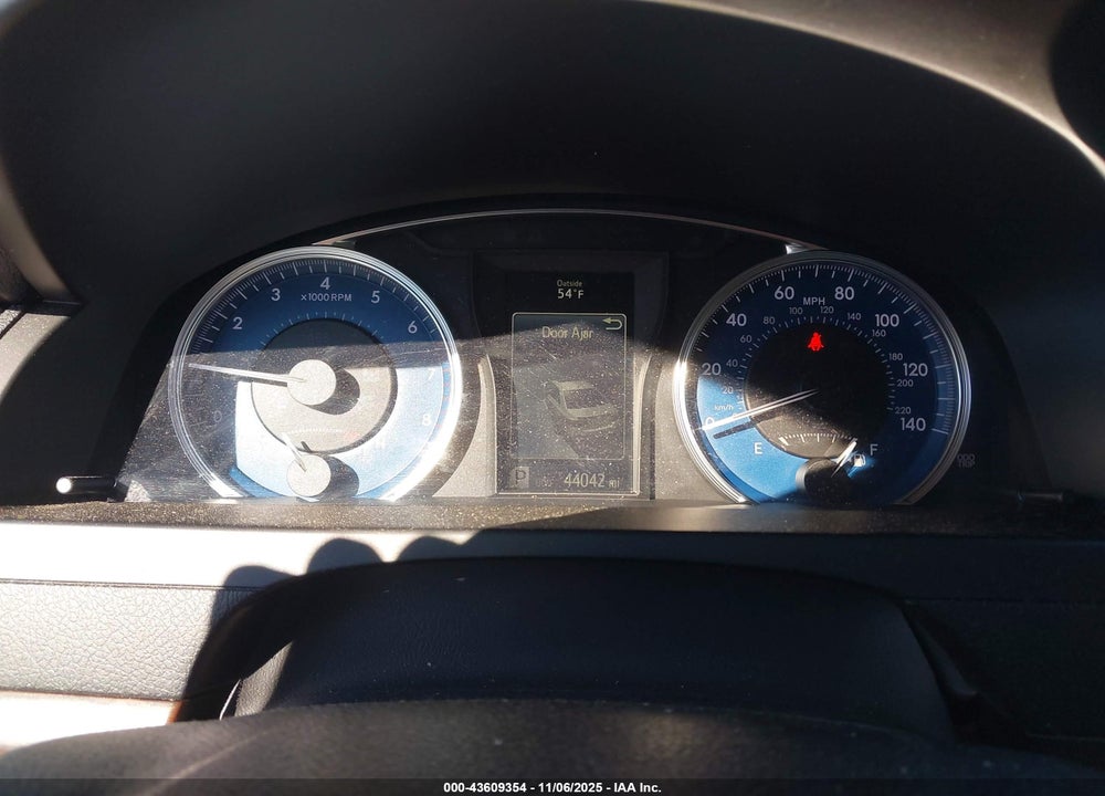 2016 TOYOTA CAMRY VIN: 4T4BF1FK2GR564677
