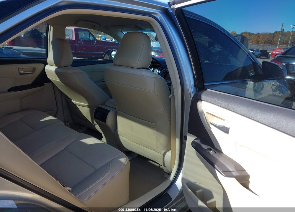 2016 TOYOTA CAMRY VIN: 4T4BF1FK2GR564677