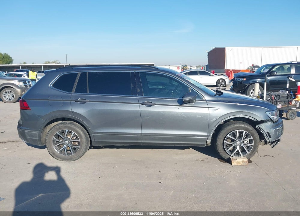 2019 VOLKSWAGEN TIGUAN 2.0T SE/2.0T SEL/2.0T SEL R-LINE/2.0T SEL R-LINE BLACK VIN: 3VV2B7AX0KM017003