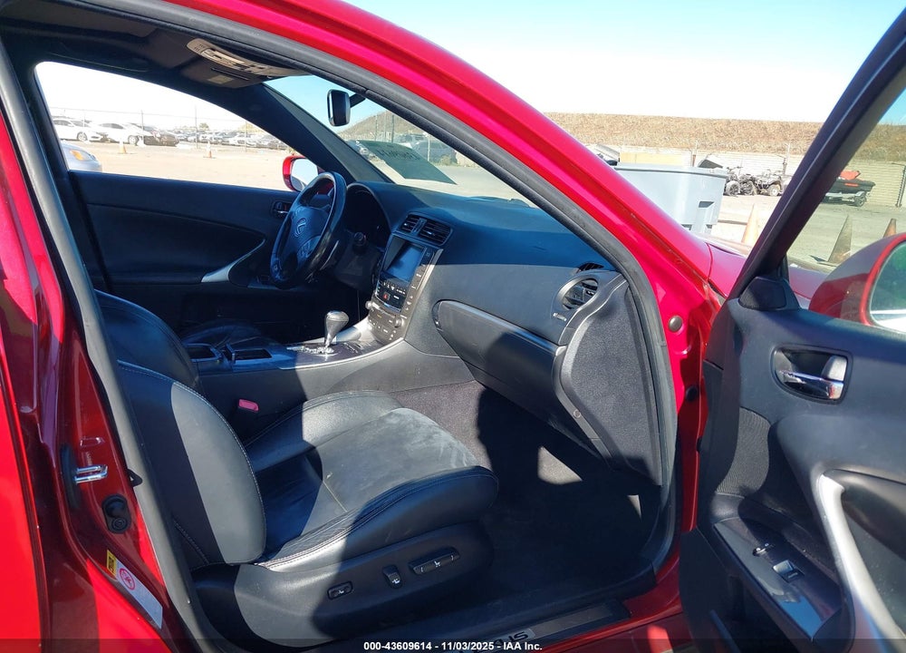 2011 LEXUS IS 350 VIN: JTHBE5C26B5025459
