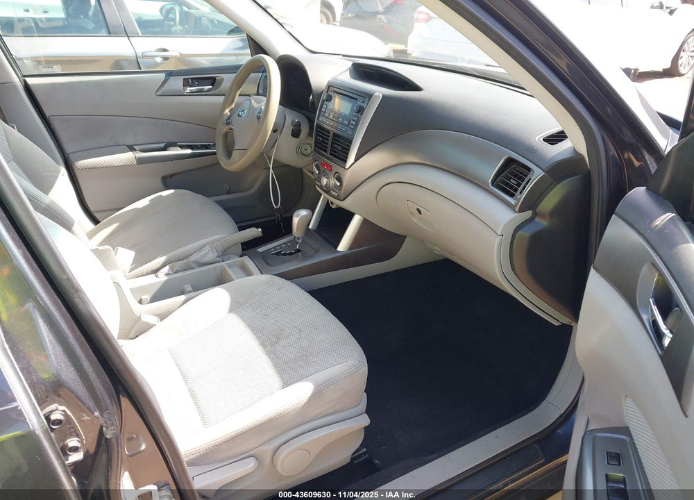 2013 SUBARU FORESTER 2.5X PREMIUM VIN: JF2SHACC0DH410349