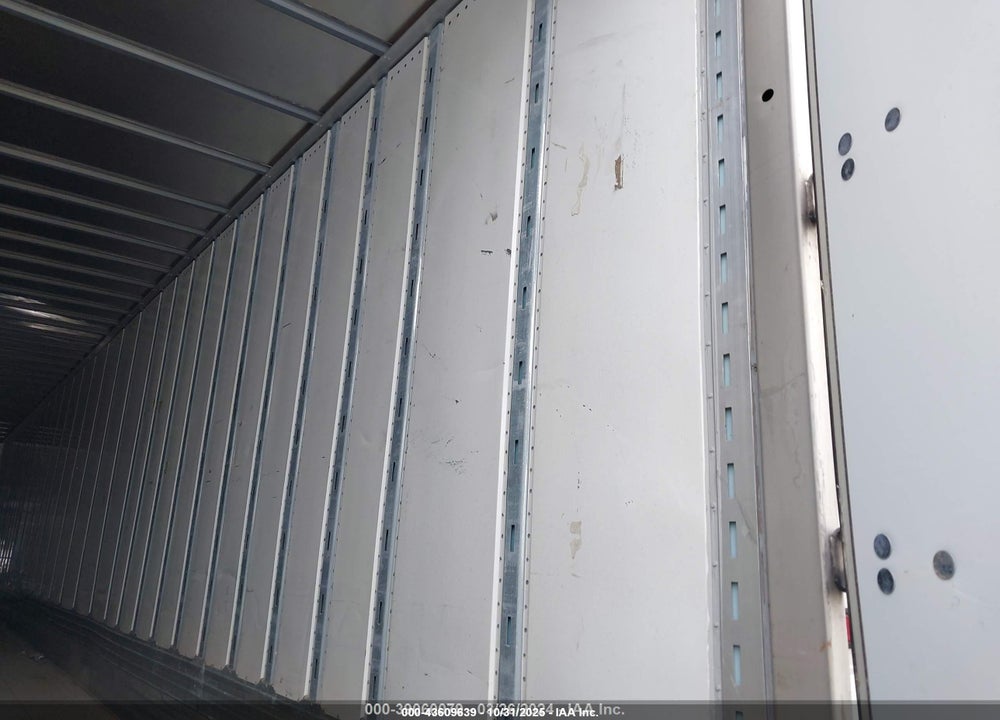 2018 UTILITY TRAILER MFG UTILITY TRAILER MFG VIN: 1UYVS2533J3184933