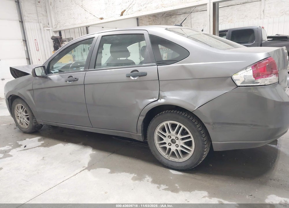 2010 FORD FOCUS SE VIN: 1FAHP3FN9AW270321