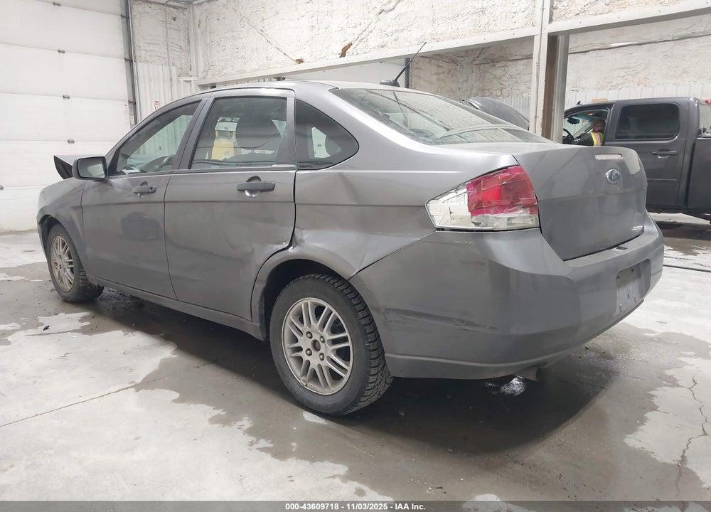 2010 FORD FOCUS SE VIN: 1FAHP3FN9AW270321
