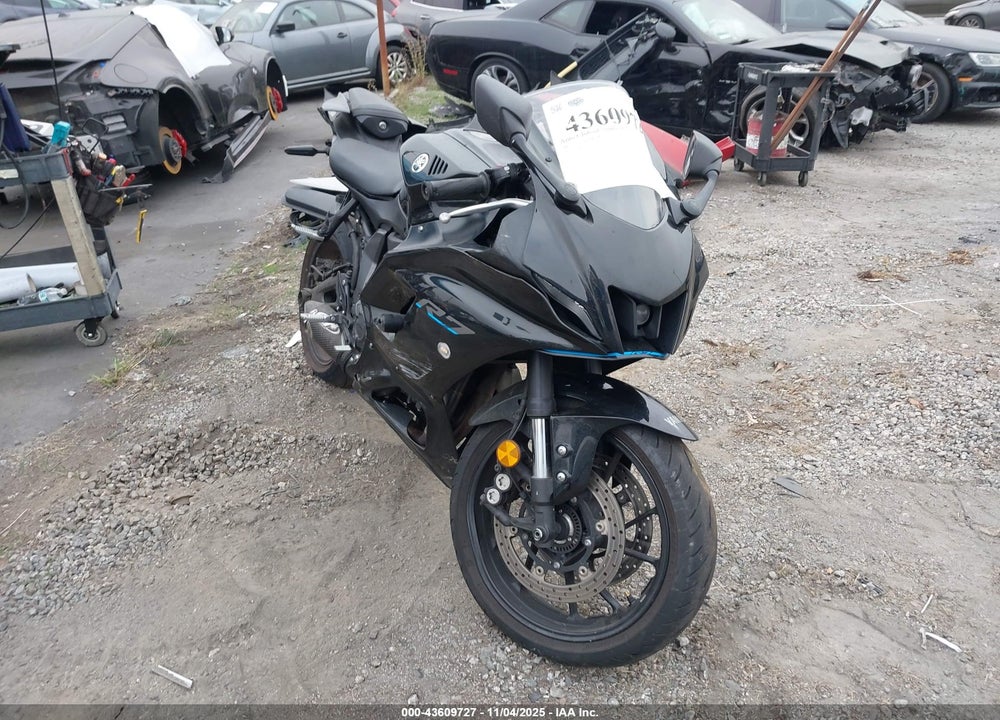 2022 YAMAHA YZFR7 VIN: JYARM38Y1NA000352