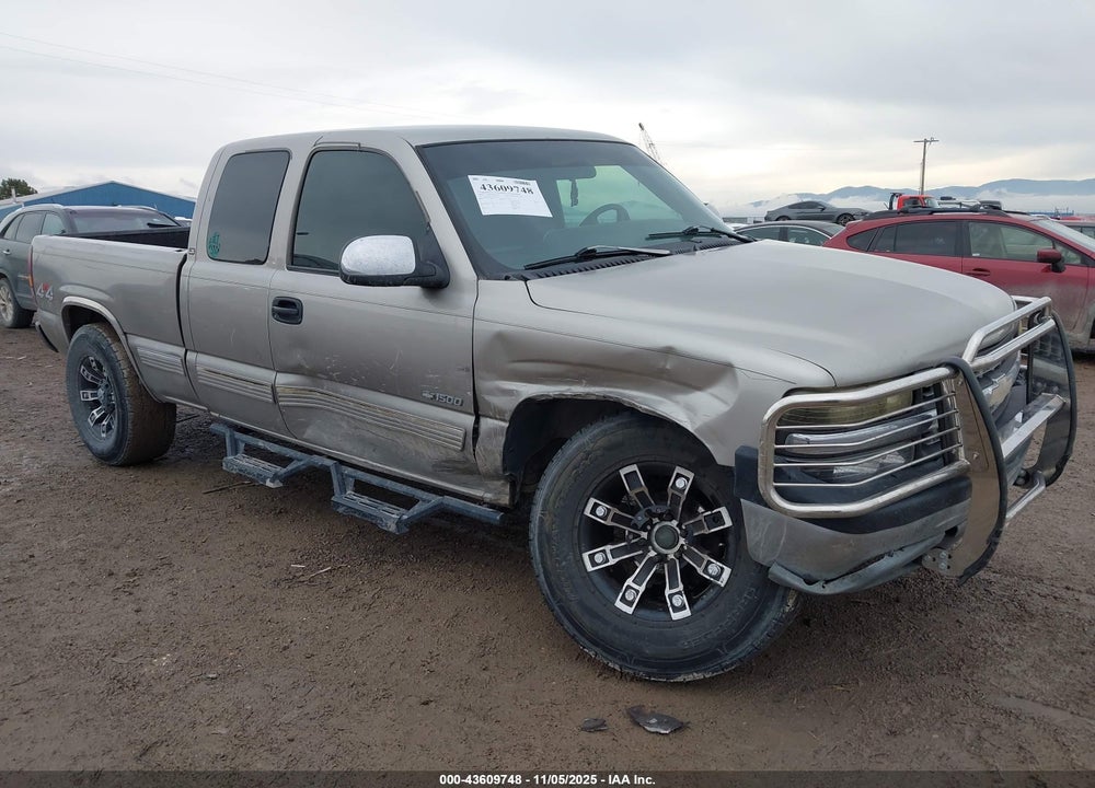 2000 CHEVROLET SILVERADO 1500 LS VIN: 1GCEK19T1YE200516