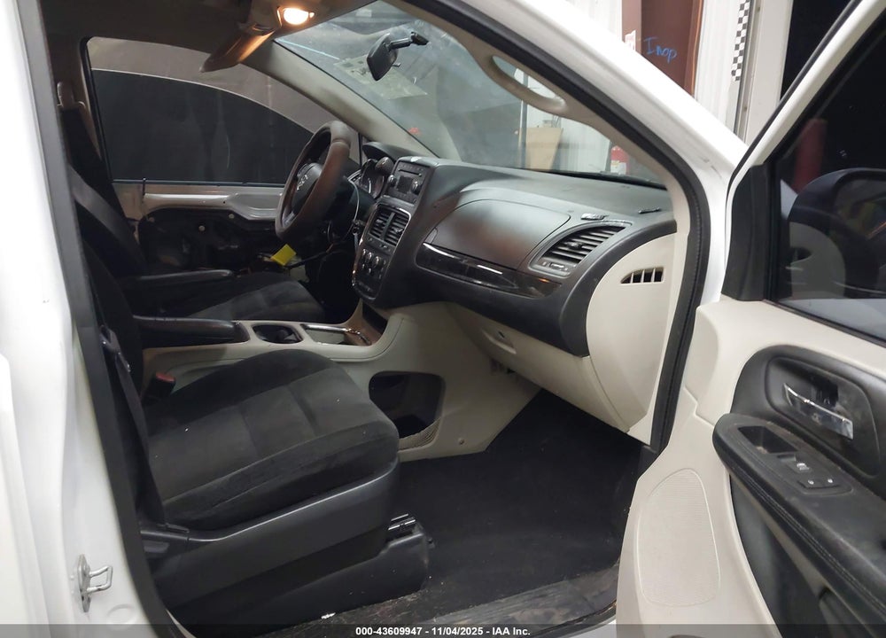 2016 DODGE GRAND CARAVAN SXT VIN: 2C4RDGCG5GR210235