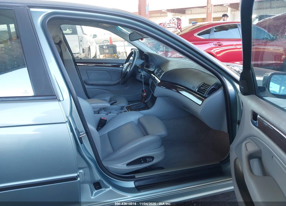 2003 BMW 325I VIN: WBAET37453NJ38659