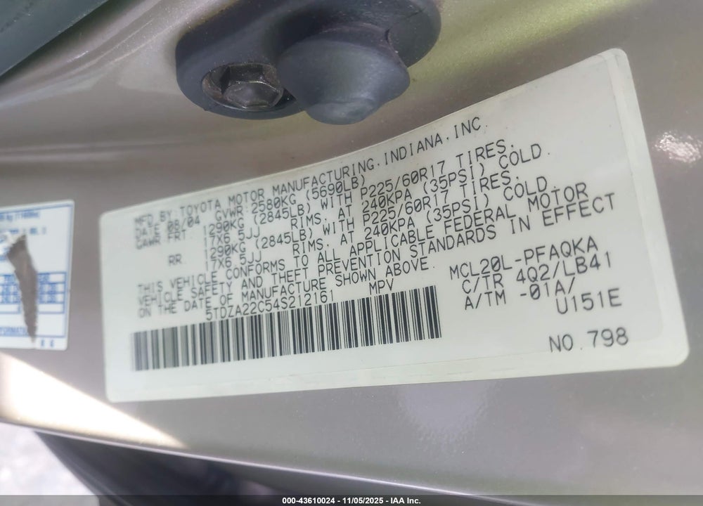 2004 TOYOTA SIENNA XLE VIN: 5TDZA22C54S212161