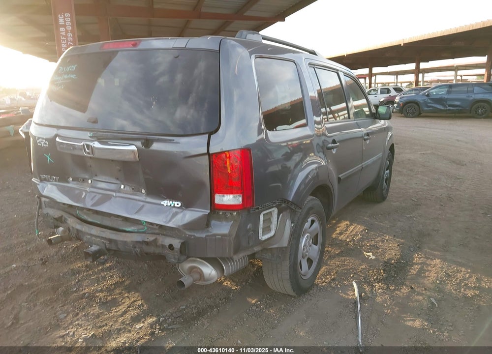 2015 HONDA PILOT LX VIN: 5FNYF4H24FB045354
