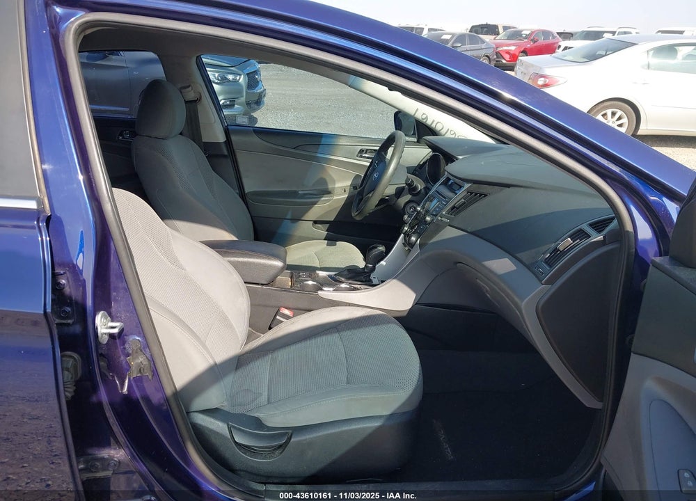 2013 HYUNDAI SONATA GLS VIN: 5NPEB4AC4DH610573