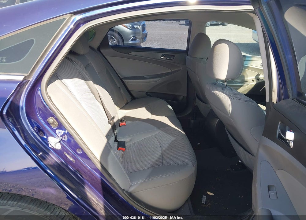 2013 HYUNDAI SONATA GLS VIN: 5NPEB4AC4DH610573