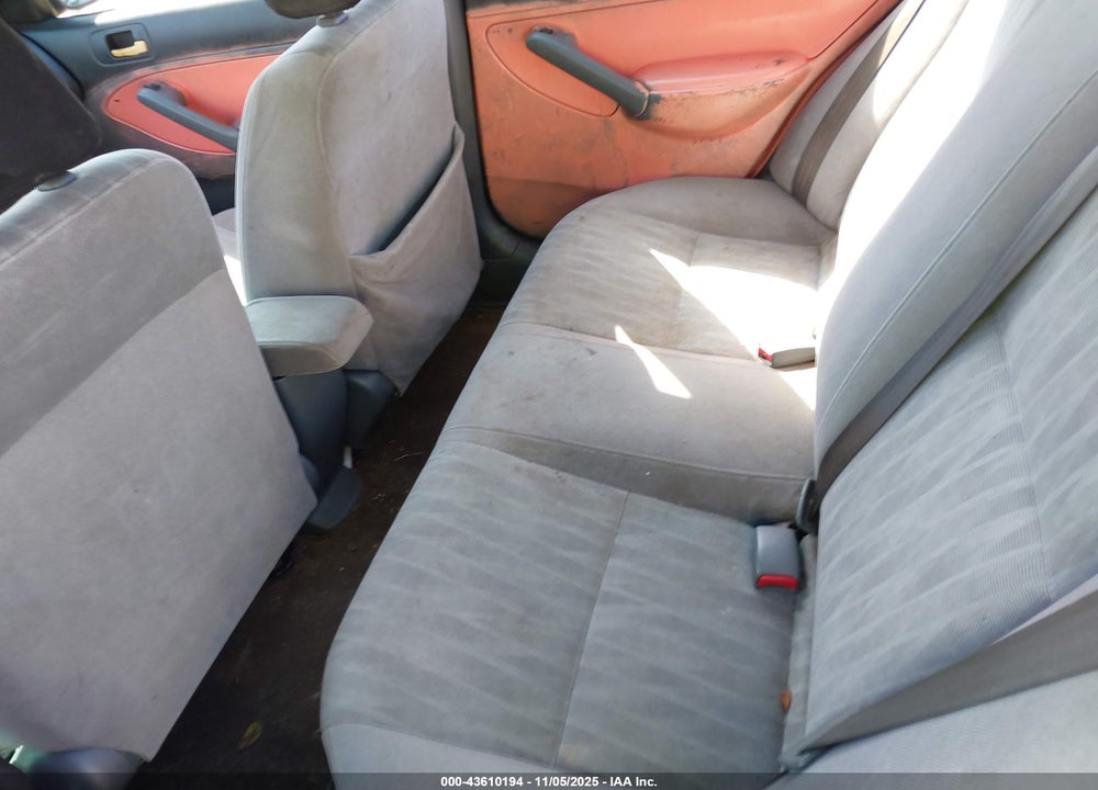 2005 HONDA CIVIC LX VIN: JHMES165X5S001823