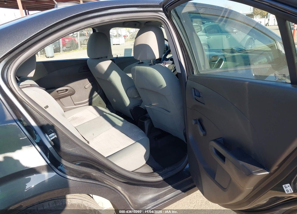 2018 CHEVROLET SONIC VIN: 1G1JB5SG4J4118609