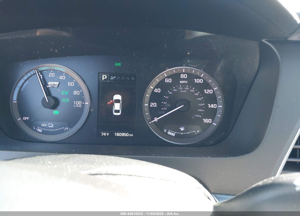 2017 HYUNDAI SONATA PLUG-IN HYBRID VIN: KMHE14L26HA074323