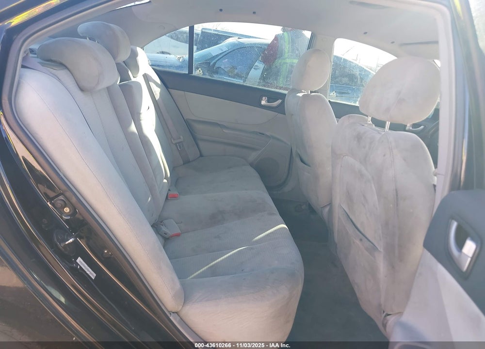 2008 HYUNDAI SONATA VIN: 5NPET46C98H368357