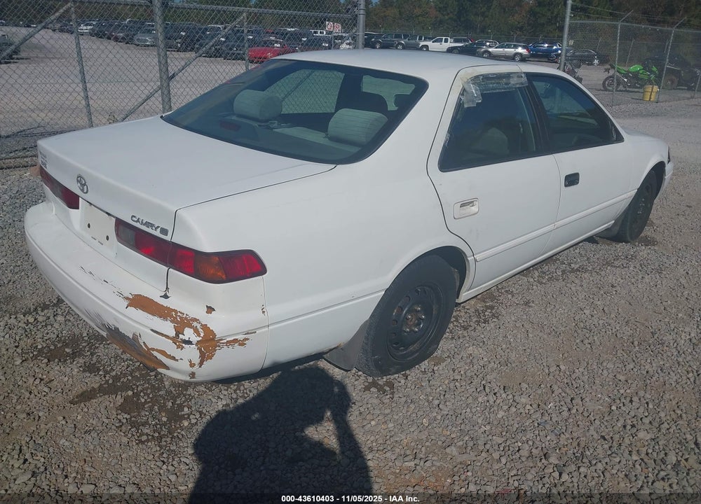 1999 TOYOTA CAMRY LE VIN: 4T1BG22K5XU456086