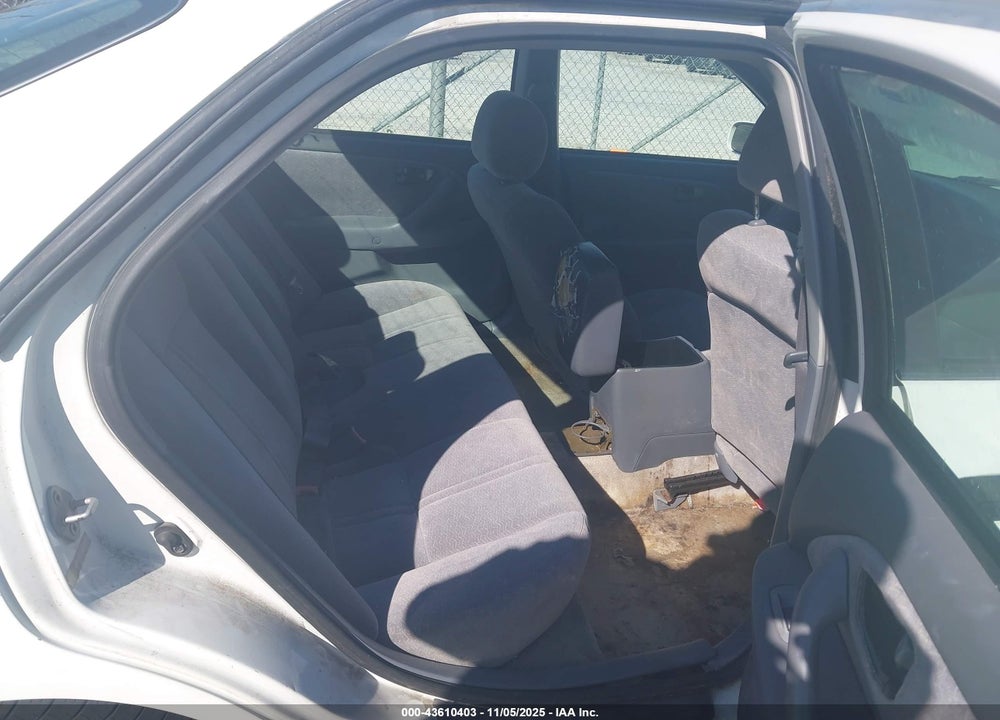 1999 TOYOTA CAMRY LE VIN: 4T1BG22K5XU456086