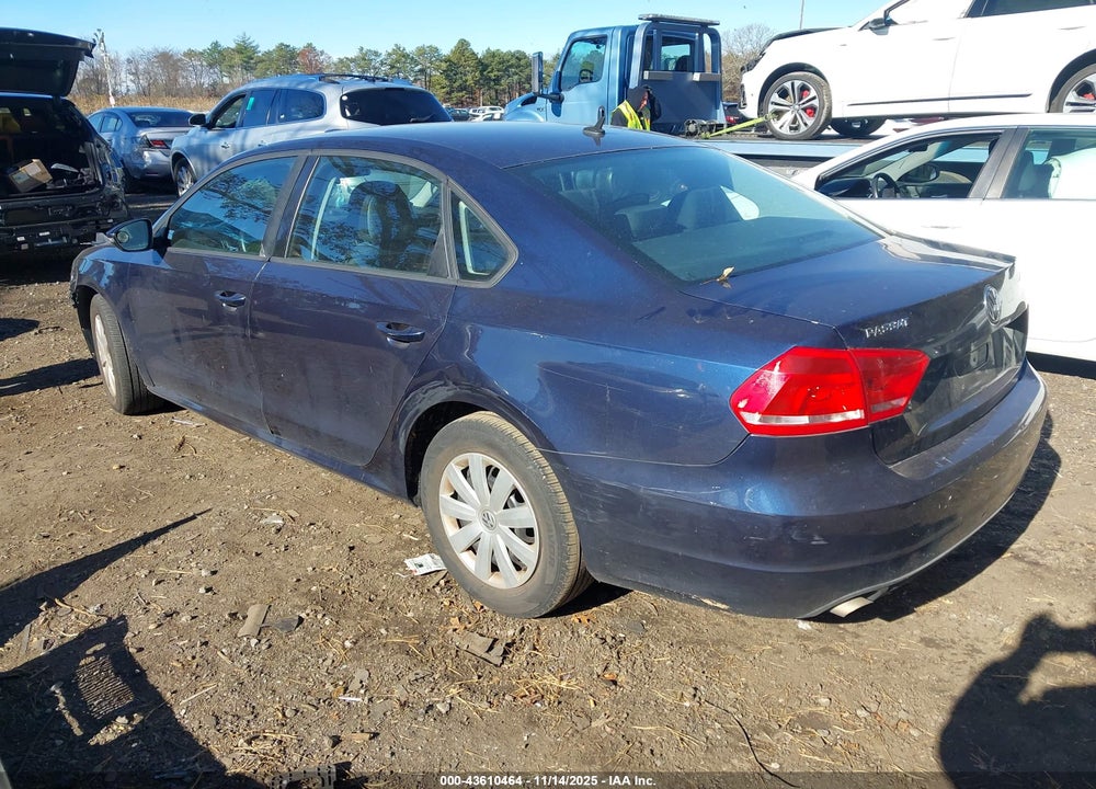 2012 VOLKSWAGEN PASSAT VIN: 1VWAP7A33CC085076