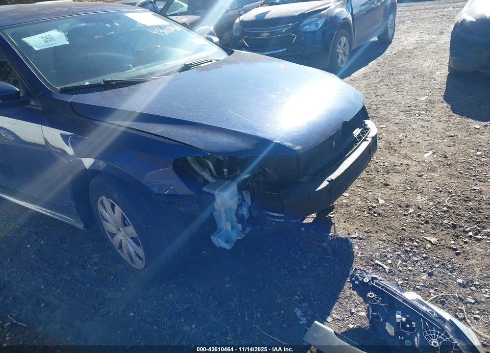 2012 VOLKSWAGEN PASSAT VIN: 1VWAP7A33CC085076