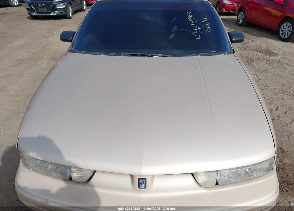 1994 OLDSMOBILE CUTLASS SUPREME S VIN: 1G3WH55M6RD388952